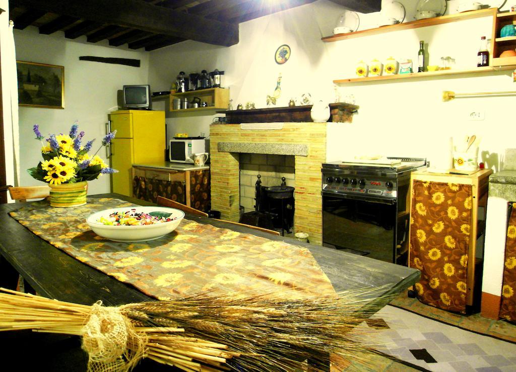 Guest House Il Borgo Di Sempronio Semproniano Room photo