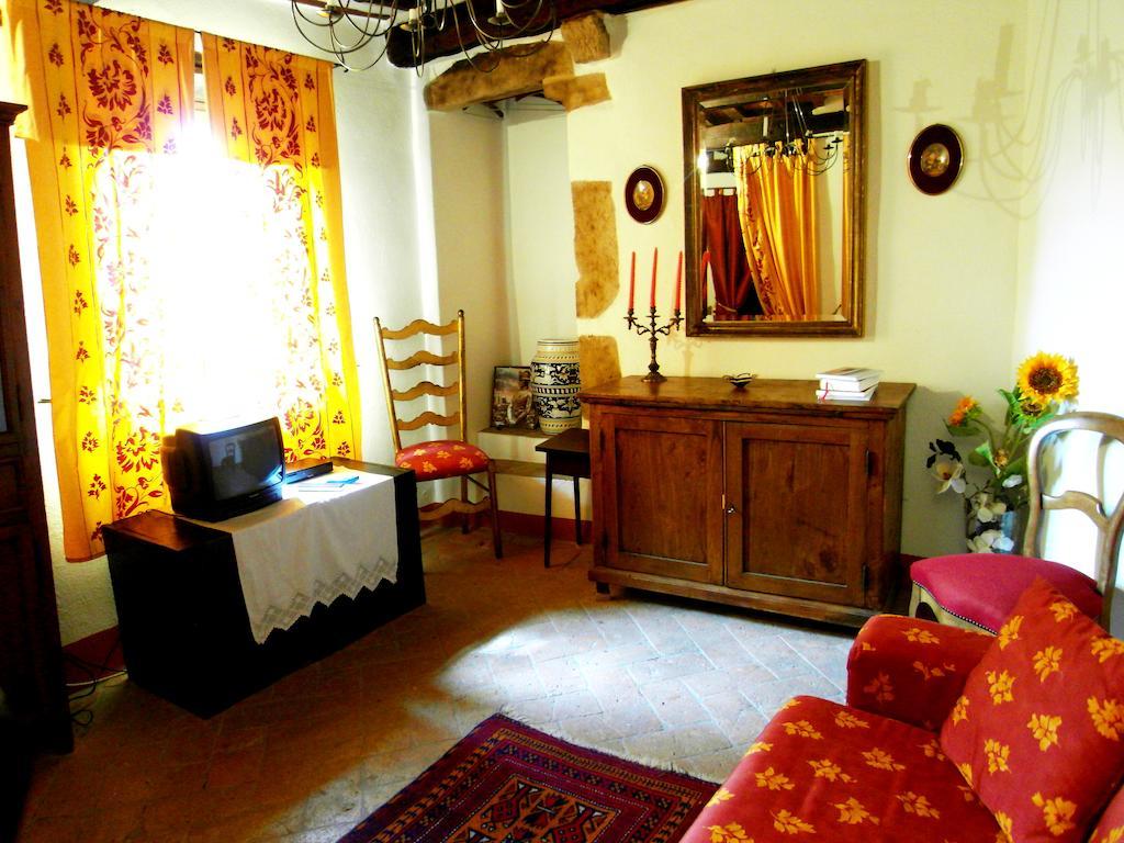 Guest House Il Borgo Di Sempronio Semproniano Room photo